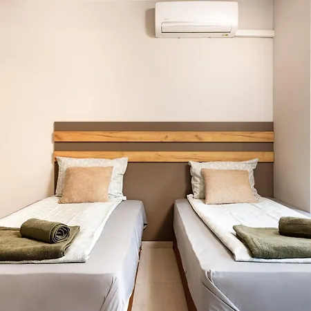 'ozi' Quite Place In Perfect Center Apartmán