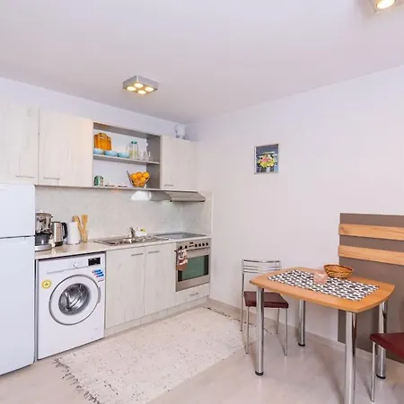 Apartment 'ozi' Quite Place In Perfect Center