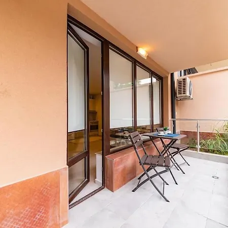Apartment 'ozi' Quite Place In Perfect Center
