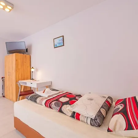 Apartment 'ozi' Quite Place In Perfect Center