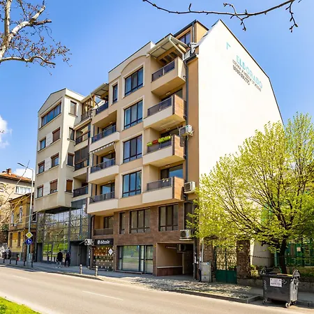 'ozi' Quite Place In Perfect Center Apartment *