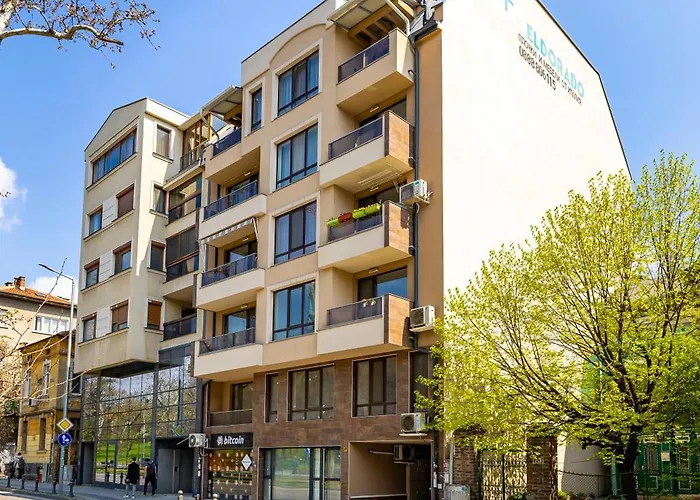 'ozi' Quite Place In Perfect Center Apartment *